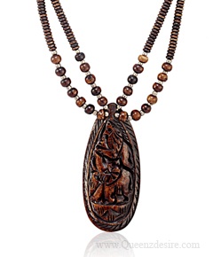 Stylish wooden handmade Pendant Necklace for purchase order mail us queenzdesire1210@gmail.com